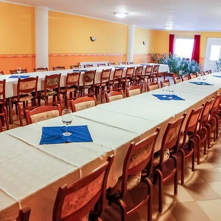 Kulcsos Haz/apartman * Тарцаль